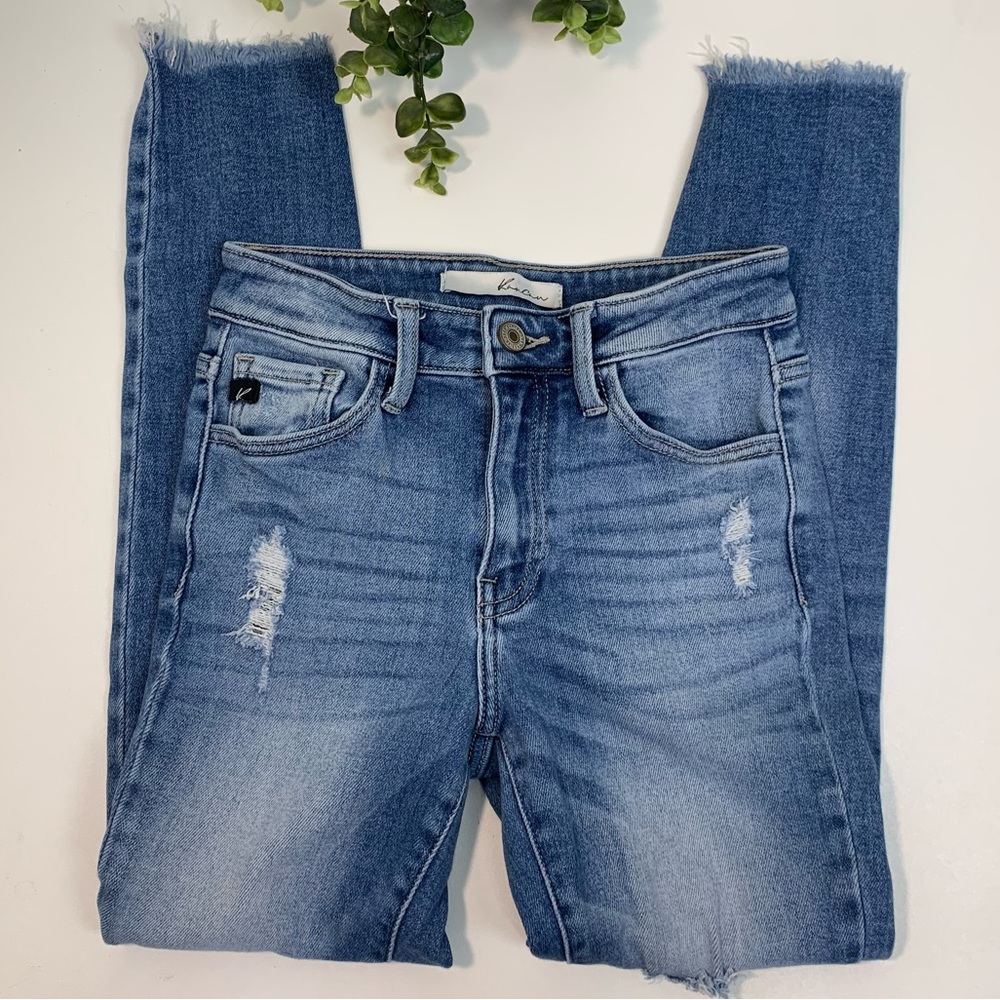 KanCan Women’s Distressed Hem High Rise Light Wash Jeans Size 0 or 23 - Picture 2 of 13